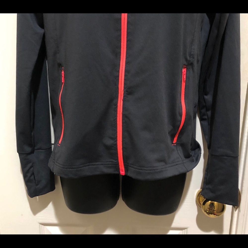🌎SOLD🌎AWESOME Activewear Jacket - Picture 4 of 7
